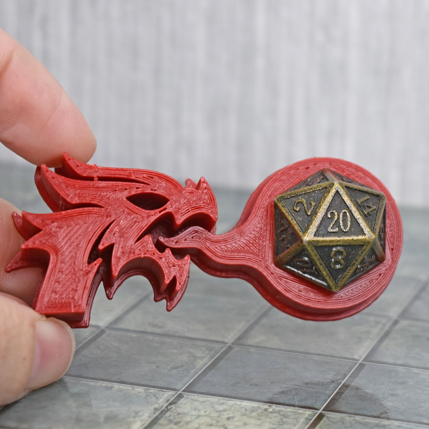 Dragon D20 Holder + Mystery D20 (Random Color)