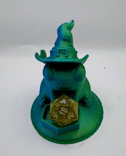 Frog Wizard Dice Guardian Dice Stand + Mystery D20 (Random Color)