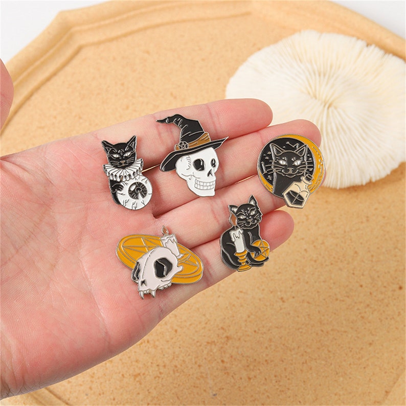 Cute Skull Cat animal pins