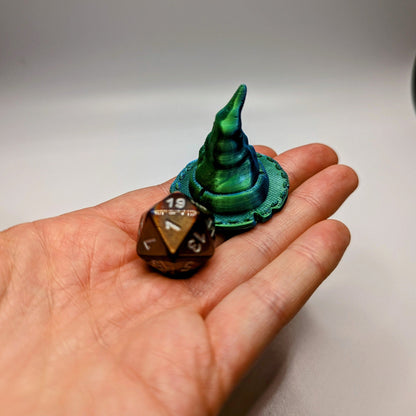 Sorting Hat Dice Guardian  + Mystery D20 (Random Color)